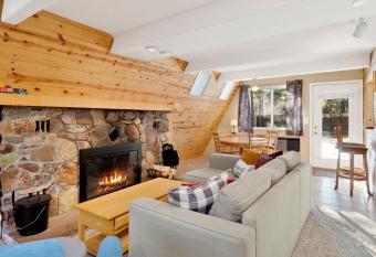 2124-The Pyramid In Big Bear home has Balcony rooms