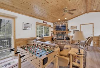 2128-Lookout Lodge home has Balcony rooms