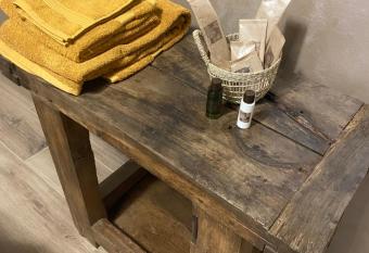 La Lupa has Balcony rooms