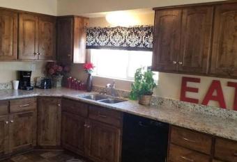 2 bedroom holiday home allows 18 year olds to book a room