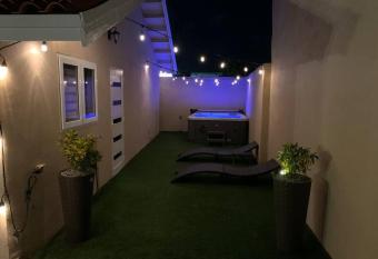 Cheerful 3bedroom villa with hot tub and great bar has rooms with a private hot tub