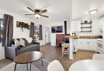 2153-The Cottage home has Balcony rooms