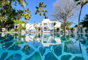 milamax beach villa has Smoking/Balcony rooms