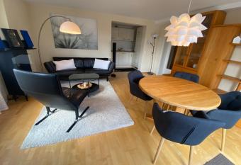 G  stehaus Natur Wohnung Auszeit allows 18 year olds to book a room