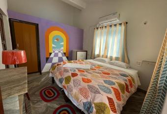 Kaabo Hostel allows 18 year olds to book a room