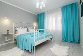 Apartament central in zona de park allows 18 year olds to book a room