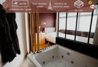 Sweet Love Room - Jacuzzi Privatif has rooms with a private hot tub