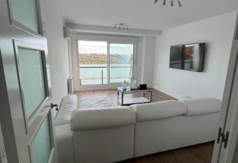 Apartamento cerca centro Madrid has Balcony rooms