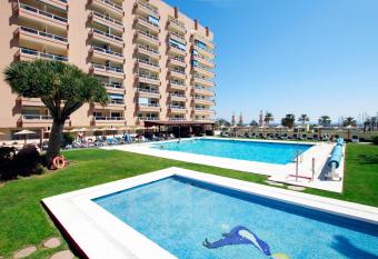 Hotel Apartamentos Pyr Fuengirola has Balcony rooms