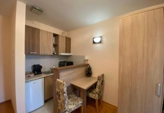 Bebe Apartment   s 2 has Balcony rooms