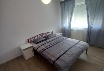 Geo Metalkraft Apartament allows 18 year olds to book a room