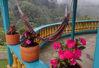 Alojamiento Rural Finca Piedras Blancas has Balcony rooms