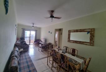 Apto Alto Padr  o 1 quadra e meia da praia allows 18 year olds to book a room