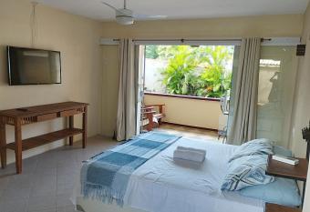 Andorinhas Suites allows 18 year olds to book a room