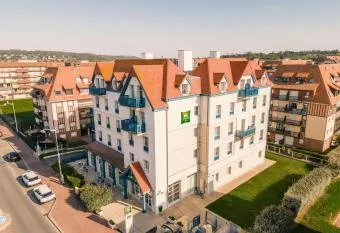 la cote fleurie allows 18 year olds to book a room