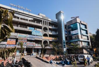 HOTEL NEST has Balcony rooms