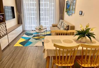 Vinhome Ocean Park c  n h    1 ng    si  u      p has Balcony rooms