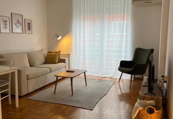 Apartment Mina allows 18 year olds to book a room