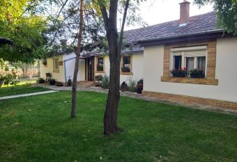 J  zsa Tanya has Balcony rooms