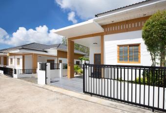 Villa Sunrise Garden B191 has Balcony rooms