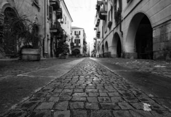 La contrada has Balcony rooms