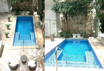 AmazINN Places Casco Viejo unique Desing and Pool I has Balcony rooms