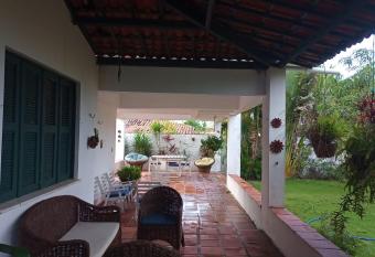 Aconchego dos amigos has Balcony rooms