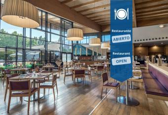 Hotel Puerta de Bilbao allows 18 year olds to book a room