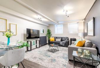 2BR Apt w Netflix- In the Heart of DT Hamilton allows 18 year olds to book a room