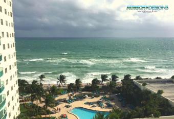 Oceanfront Condo Apart w/2 Queens beds The Tides by ADs has Balcony rooms