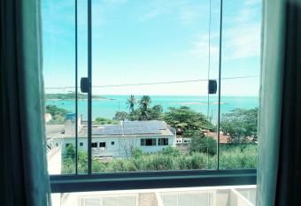 Casa com Vista para o mar, 2 su  tes, 2 vagas allows 18 year olds to book a room