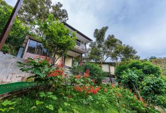 Bentong Wellness Resort Uphill 8Room 40Pax by Verano Homestay has Balcony rooms