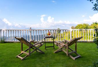 StayVista at Scenic Solitude has Balcony rooms