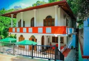 Kandyan Riverside Hotel allows 18 year olds to book a room