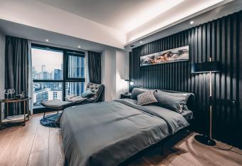 Lansho B&B Nanshan Hualian Branch allows 18 year olds to book a room