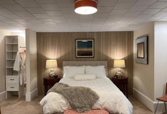 Dougan Suites has Balcony rooms