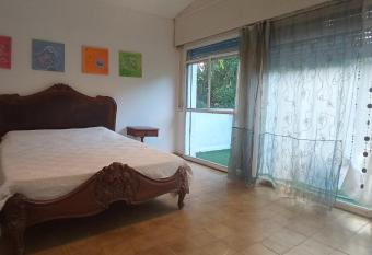 chingolostayhouse has Balcony rooms