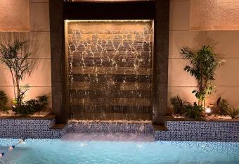 M Residence New Cairo - Families only has rooms with a private hot tub