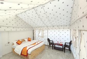 Desert Sunshine Resort has Balcony rooms