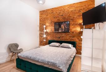 Dream Aparts - Studio przy Piotrkowskiej allows 18 year olds to book a room