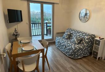 2 Pieces acces Mer et Thalasso has Balcony rooms