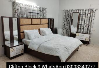 Karachi Guest House & Couple Hotel has Balcony rooms