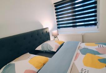 # Tr  s bel appartement charmant    Obernai centre 75 m2 parking gratuit allows 18 year olds to book a room