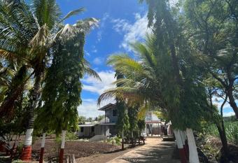 MANASI FARMHOUSE has Balcony rooms