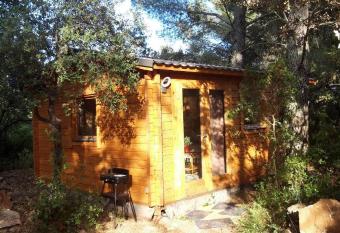 Chalet en colline has Balcony rooms