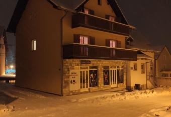 Guesthouse Kusi   has Balcony rooms