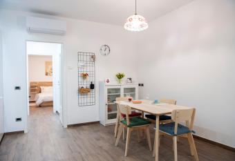 SunGarda Apartment has Balcony rooms