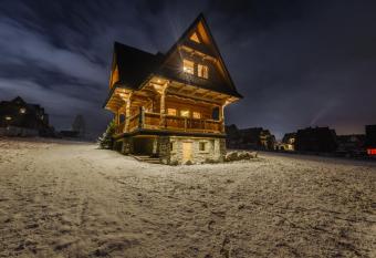 Domek Na Prze    czy wood house & mountain view has Balcony rooms