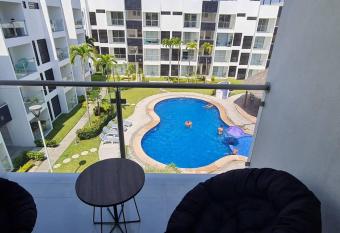 Bonito Penthouse con roof garden has Balcony rooms