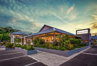 Bungalow Hotel allows 18 year olds to book a room